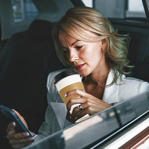 Paper Coffee Cups 16 Oz, Disposable Coffee Cups With Lids And Kraft Sleeves, White Coffee Cups For Hot & Cold Drinks 3