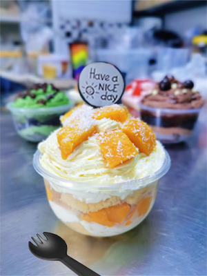 Plastic Cups Ice-Cream Cups Dome Lids, 180ml/6oz Sundae Dessert Cups For Iced Coffee Cold Drinks Frozen Yogut 0