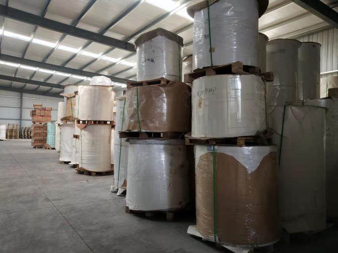 Wholesale Greaseproof Heat Resistant Deli Baking Parchment Paper For Kitchen Daily Baking Exporter 15